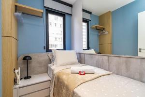 Apto de 2q, c vaga em prédio com Piscina -IBI0407