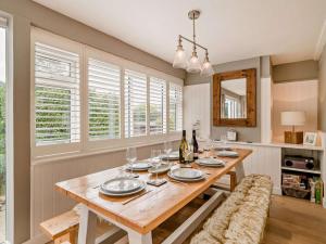 4 Bed in Dorchester oc-dc149