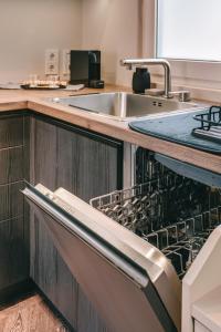 zajos noisy vincent apartman