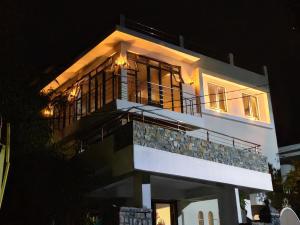 Blue Legend Tourist Residence