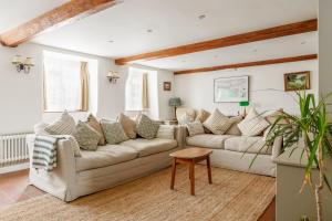 3 Bed in Burton Bradstock oc-c33542