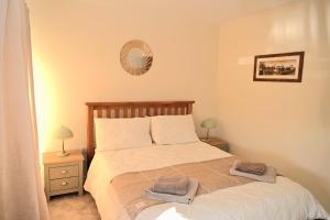 Modern House with Stunning View Parking and Netflix