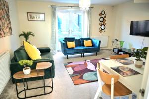 Modern House with Stunning View Parking and Netflix