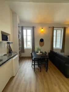 Superbe Duplex au pied du tram et de la gare