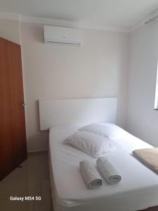 Apê com Churrasqueira 400m da Praia