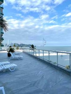 IZ01- Pé na Areia| Centro| Completo| Garagem