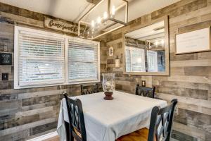 Near Wineries & Guadalupe River! Stylish Home