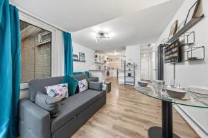 Modern 1-Bedroom Apartment near Elephant & Castle Excellent for contractors groups families fast WiFi