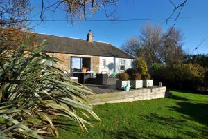 Mill View Cottage- charming coastal cottage
