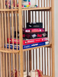 Fam Retreat, Hot Tub, BBQ, Ski, Game Room, Backyard