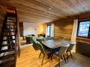 Bel appartement T4 au centre du village, proche des pistes, parking - FR-1-459-251