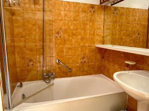 Studio 4 pers. vue mer avec Wi-Fi et terrasse - FR-1-827-39