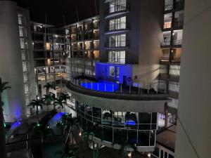 Seaview Horizon Ocean View Near Cruise Port Two-Bedroom Apartment