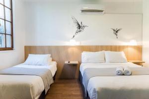 Chic 1BR Suite in Salvador Sleeps 3 Near Metro