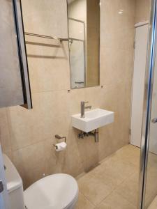 Mano APT on collins close to Crown Casino