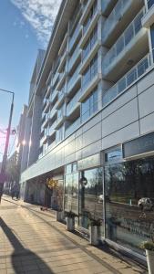 Towarowa ORANGE Apartment, free parking, air-conditioning, self check-in 24h