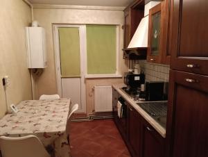 Spital 3 camere Piață 7 Nov