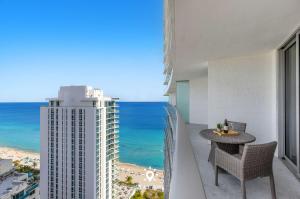 Ocean Views - Balcony & Resort Pool Paradise