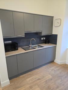 2 Bed Apartment with Harbour Views Apt 2