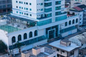 Apto de alto padrão a 450m da praia JM7729