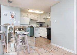 Island Winds East 108