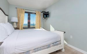 Island Winds East 108