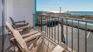 Island Winds East 108