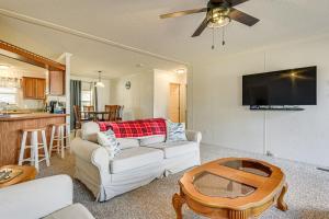 Steps to Lake Eufaula: Family Home w Deck & Yard