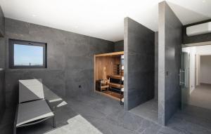 Nice Home In Bale With Sauna