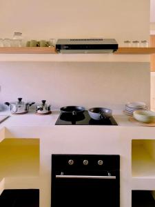 Brand New Salt Pool Villa 2 BR, 2 Bath, tub, washer, 5 mins to Hinkong beach