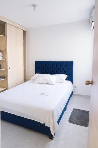 VIP Cartagena Close to the 415 Wall