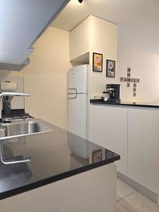 Encantador departamento VIP con cochera cerca del río