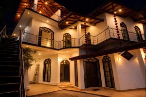 White Villa Unawatuna - Casa Dolce