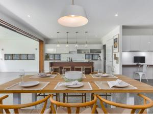 Elegant Ascot retreat central three bedroom home