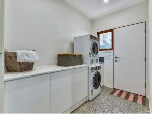 Elegant Ascot retreat central three bedroom home