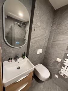 Golden Ridge Apartments