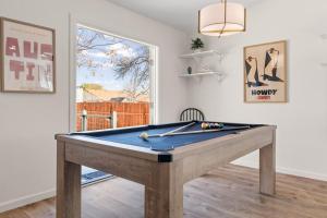 Family Retreat Games, Fire Pit & Kids Barn