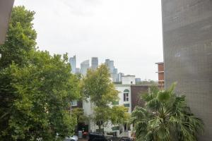Potts Point Art Deco w Harbour & Skyline Views
