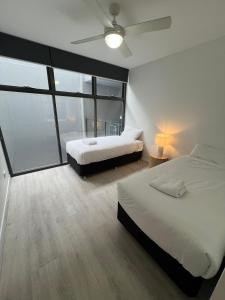 City-Center Cozy 2BDR Apartment with Parking