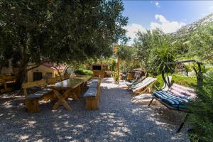 Family friendly seaside apartments Dingac - Borak, Peljesac - 18065