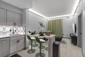 1 bedroom apartment near Disney and Universal