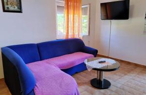 Apartments with parking space Barbat, Rab - 25045