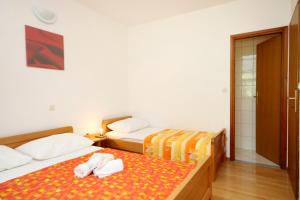 Apartments with parking space Ivan Dolac, Hvar - 592