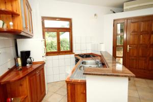 Apartments with parking space Ivan Dolac, Hvar - 592