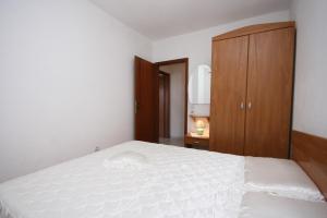 Apartments with parking space Rastici, Ciovo - 2794