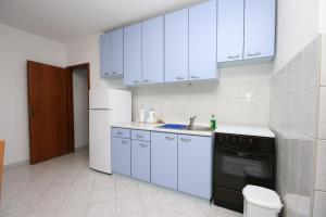 Apartments with parking space Rastici, Ciovo - 2794