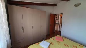 Apartments with parking space Cunski, Losinj - 7951