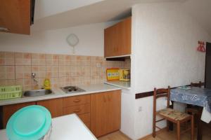 Apartments with parking space Cunski, Losinj - 7951