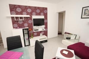 Apartments and rooms with parking space Ivan Dolac, Hvar - 8734