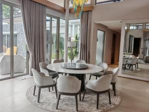 Luxury Botanica Villa